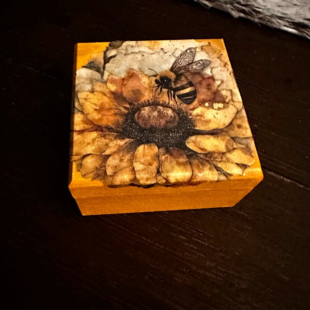 Hand Crafted Yellow Floral Bee Decor Box - Picture 3 of 7
